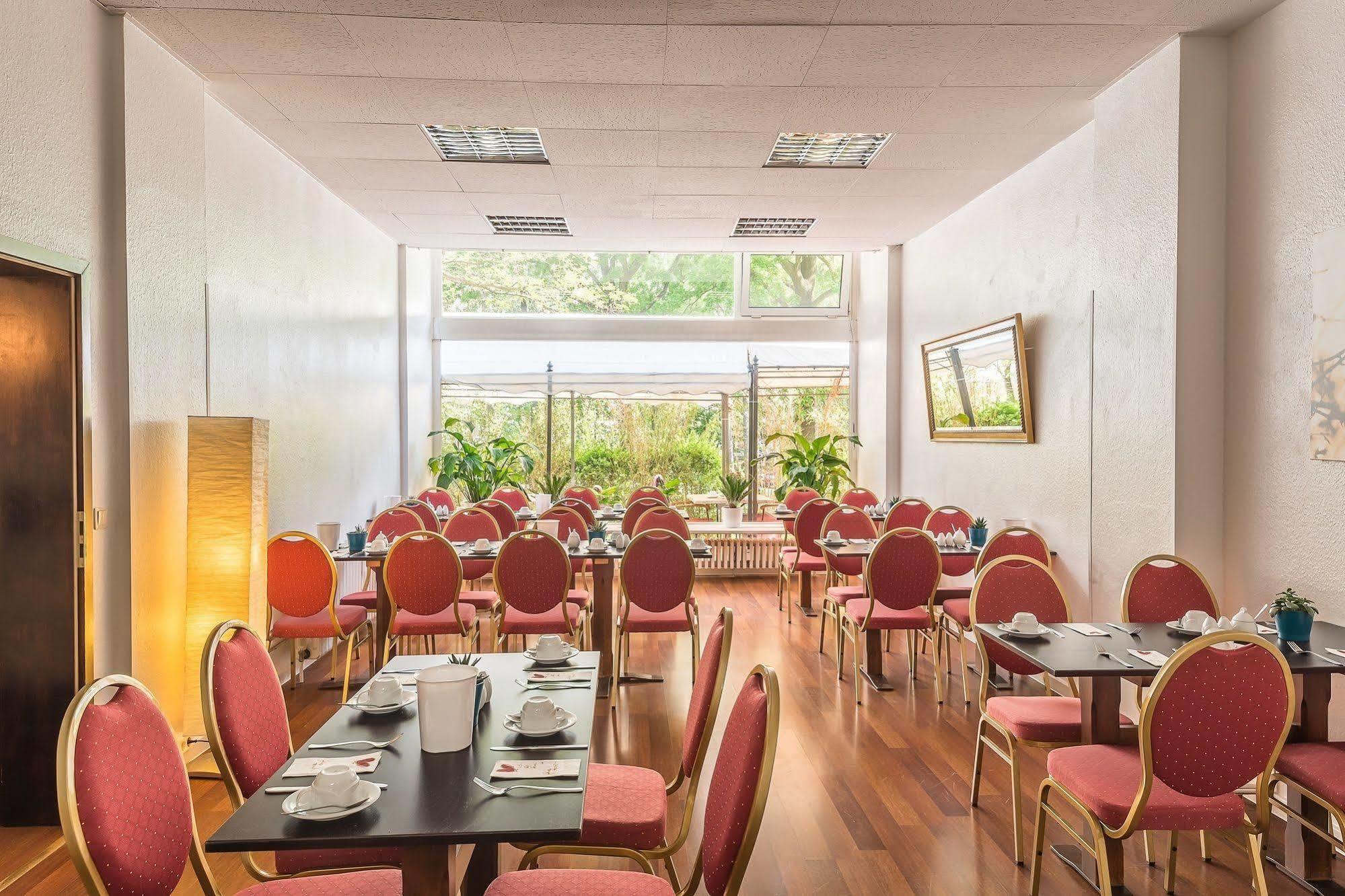 Alecsa Hotel Am Olympiastadion Берлін Екстер'єр фото